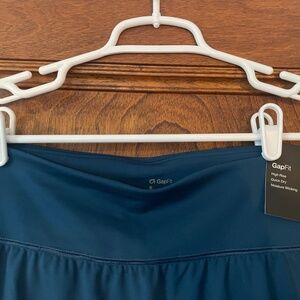 GapFit Gap NWT Skort Size Small Tall Blue/Green